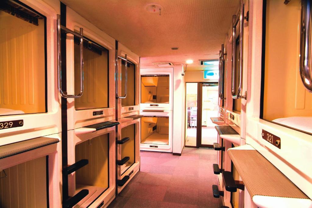 Capsule Hotel&Sauna Ikebukuro Plaza Tokio Habitación foto